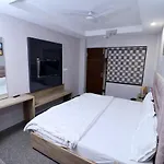 Hotel Anand - By Srida Hotels